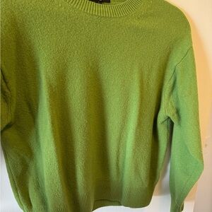Uniqlo Green Crewneck Sweater 100% wool